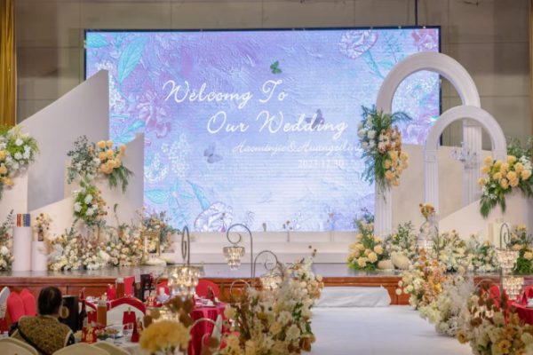 How-to-use-LED-displays-to-add-a-romantic-atmosphere-to-the-wedding-www.bibiled.com-2